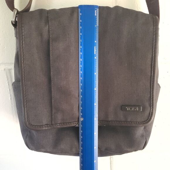Tumi Mini Messenger / Cross Body Bag Gray Brown Trim EXCELLENT CONDITION! 10x8 - Picture 13 of 16